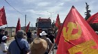 Члены КПГ заблокировали очередной военный груз